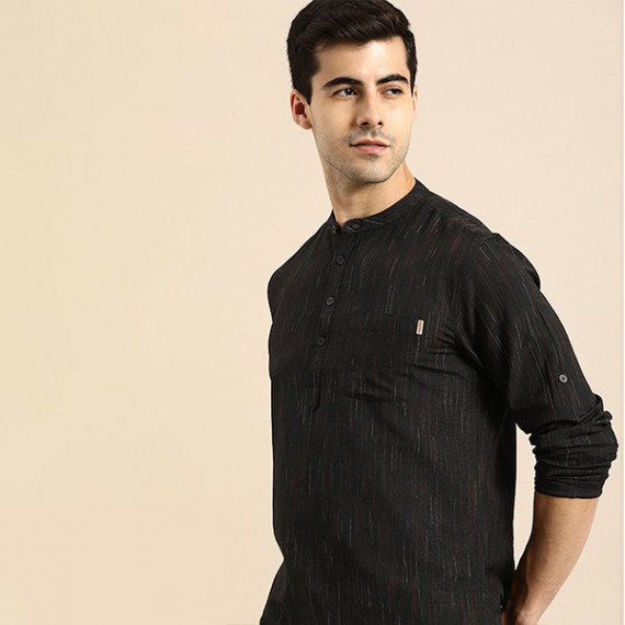 https://fitdrop.in/products/men-black-woven-design-kurta
