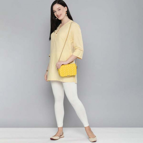 https://fitdrop.in/products/women-off-white-solid-leggings