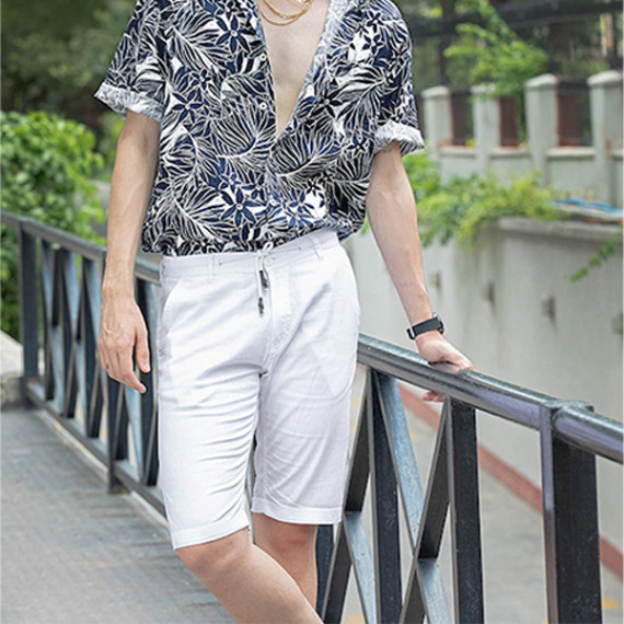https://fitdrop.in/products/men-white-solid-slim-fit-regular-shorts