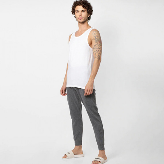 https://fitdrop.in/products/men-pack-of-2-white-solid-innerwear-vests