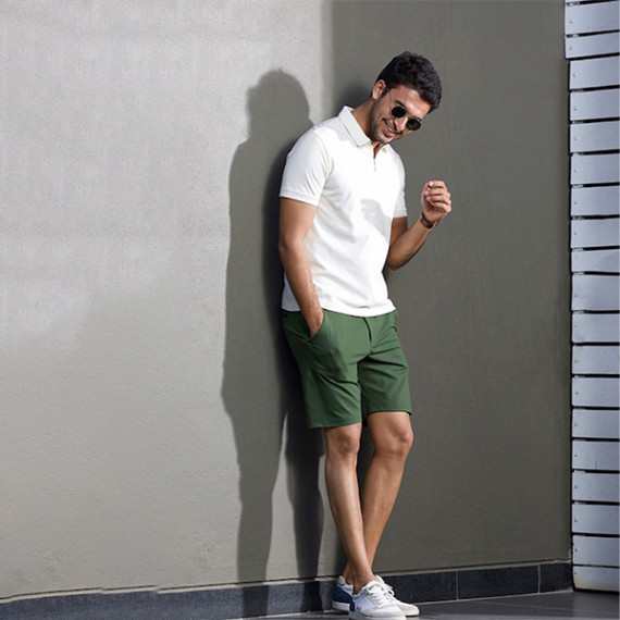 https://fitdrop.in/products/men-green-stretch-chino-shorts