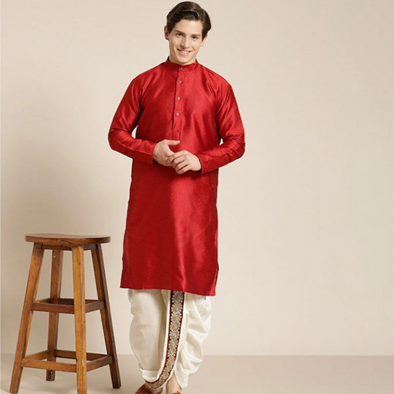 https://fitdrop.in/products/mens-cream-coloured-pure-cotton-double-layer-dhoti-gold-zari-border