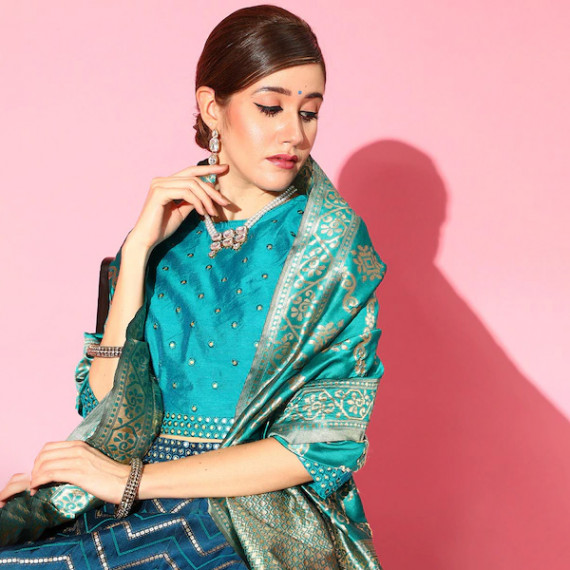 https://fitdrop.in/products/women-navy-blue-embellished-ready-to-wear-lehenga-blouse-with-dupatta